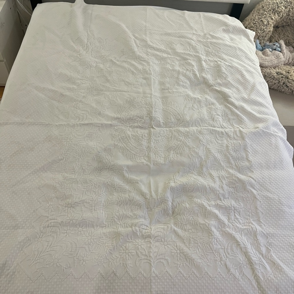 Ralph Lauren Home/ Bedding White Matelasse Coverlet Twin Size